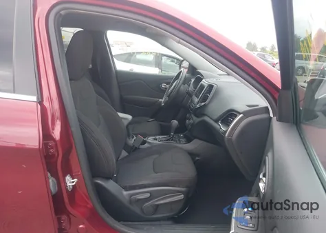 2019 Jeep Cherokee Latitude 4X4 from USA, damaged, VIN 1C4PJMCB6KD455351